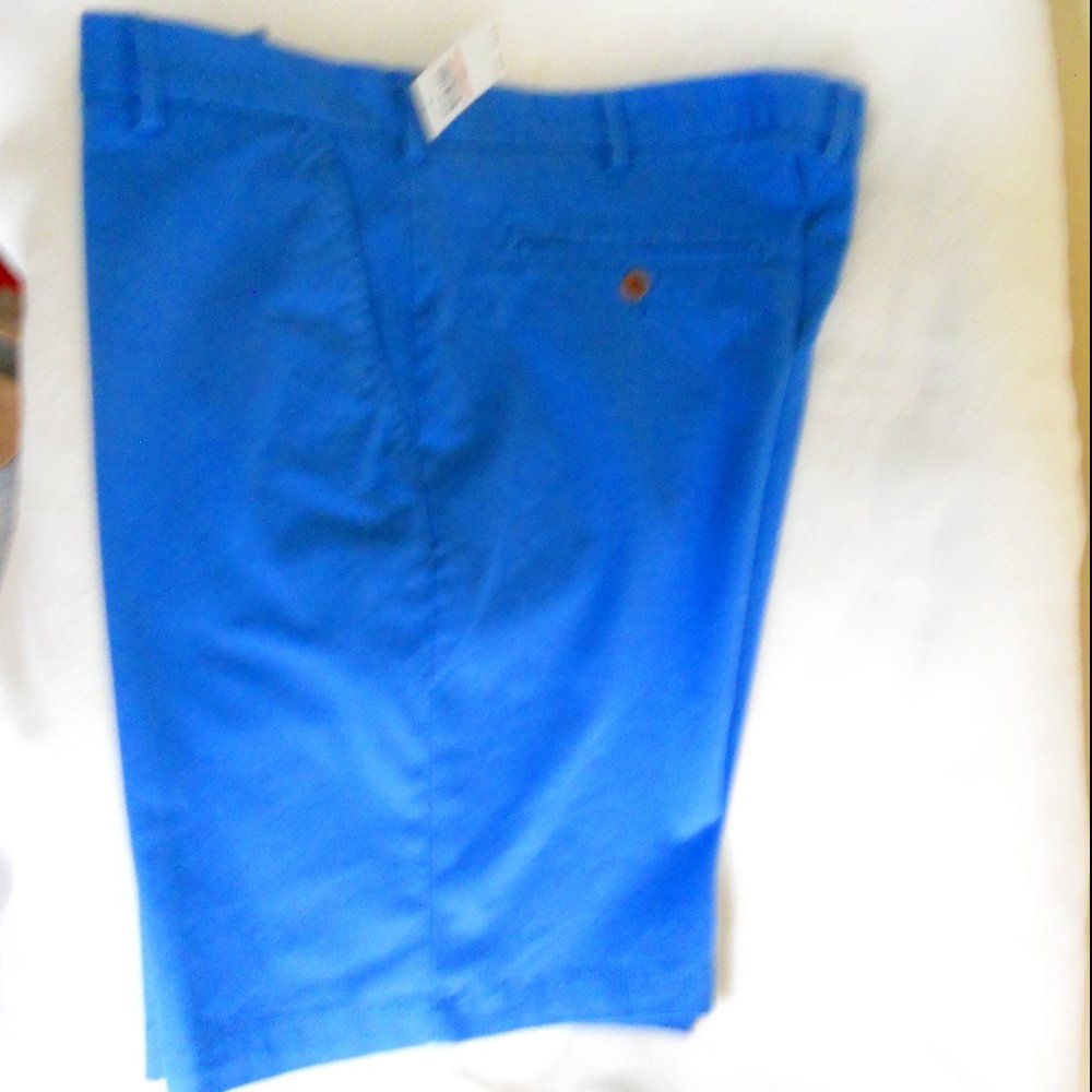NWT 40 Izod Saltwater Flat Front Blue  Shorts